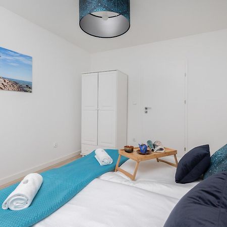 Gdanska Two-Bedroom Apartment Brzezno Beach By Noclegi Renters Экстерьер фото